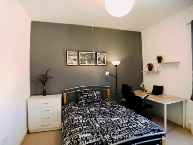 Entire Place·5B3B···Radford Blvd 2