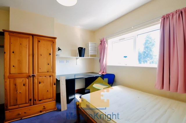 Entire Place·6B2B···9 Rose Cottage, Hubert Road 3