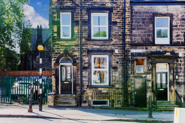 Flat 2, 1 VICTORIA ROAD