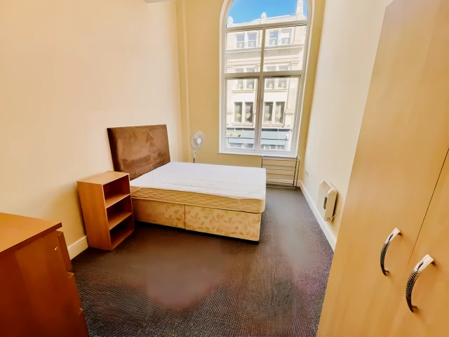 ST-High Street West 1