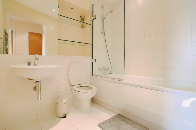 Entire Place·1B1B···30 Marlborough House, Queen Street 4