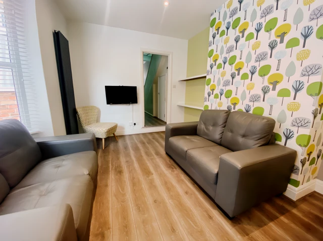 58 Auckland Avenue 3