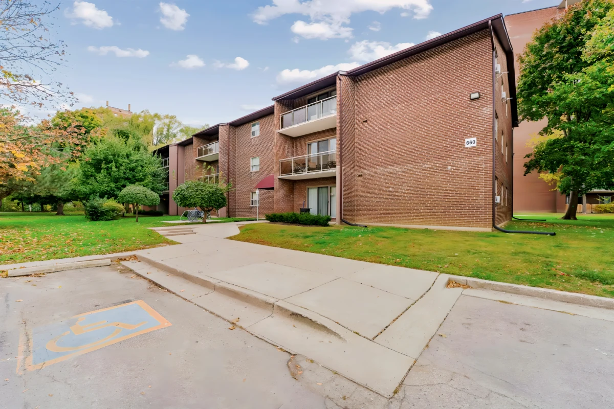 640 Fanshawe Park Road E 0