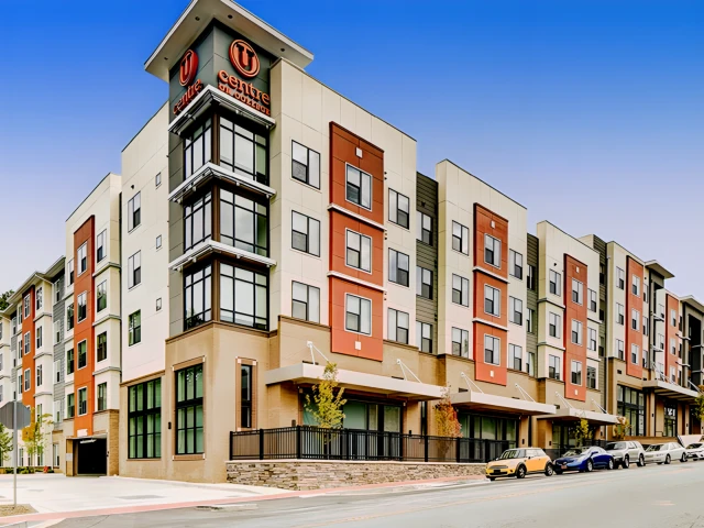 U Centre on College 1