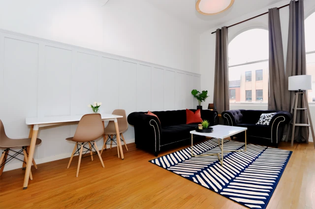 Ingram Street, G1 1EX 2