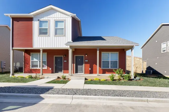 Yugo Pullman Hills 3