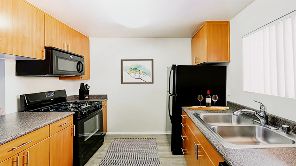 Avalon Woodland Hills 0