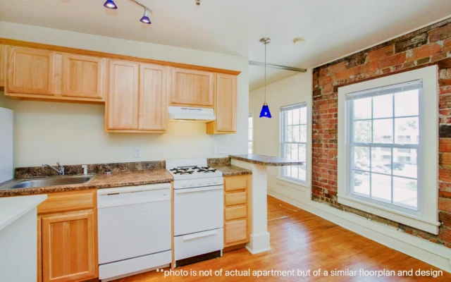 Suites on Lincoln Way 4