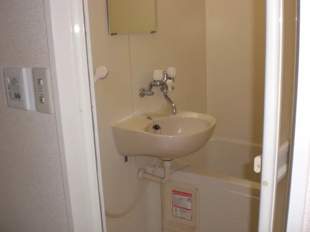 レオパレスエトワール 201号室 3