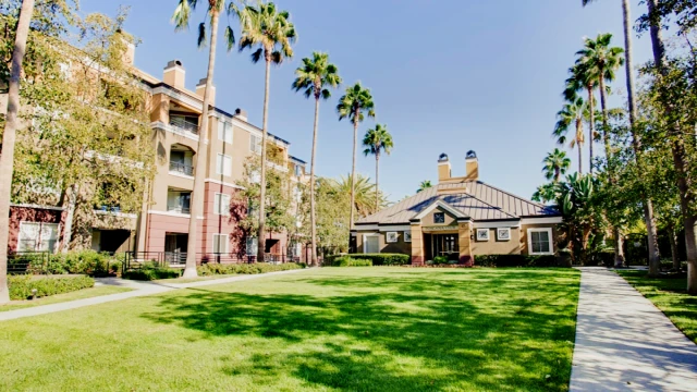 Toscana Apartments 1