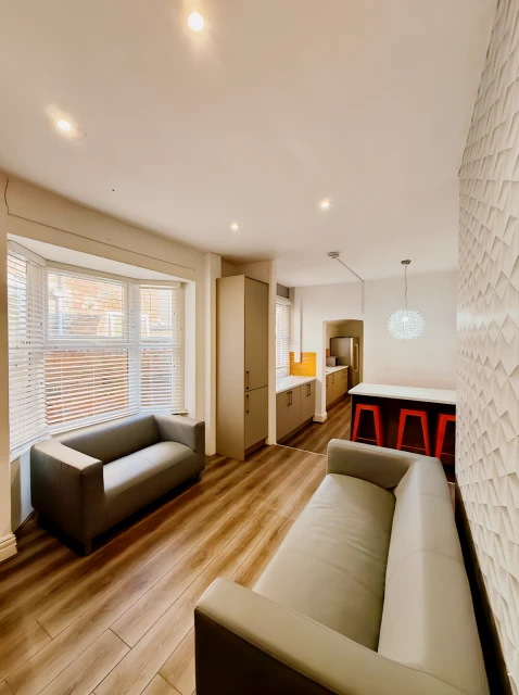 45 Auckland Avenue 1