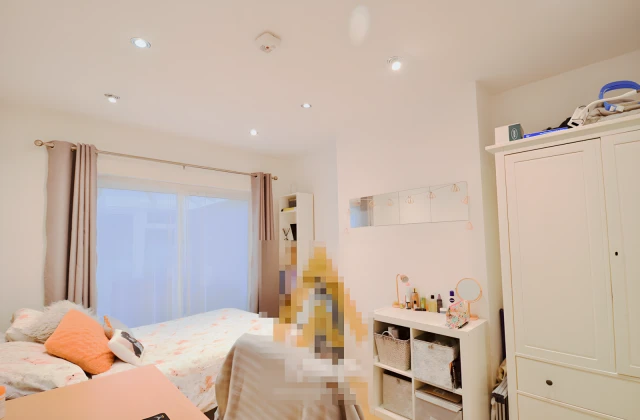 Entire Place·4B2.5B···320 Harborne Park Road, B17 0NE 3