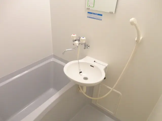 レオネクストミナミ 4