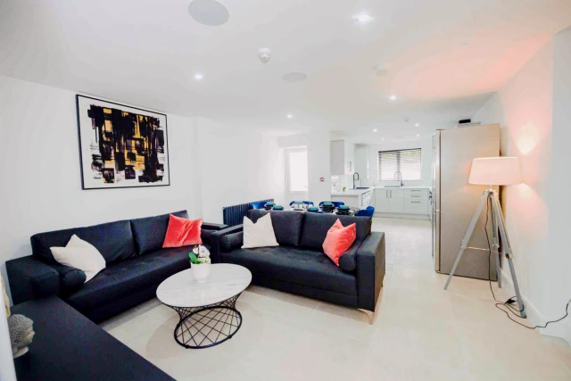 18 Claremont Street, LN2 2