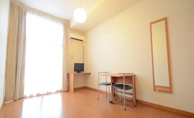 レオパレスルミエール 105号室 2