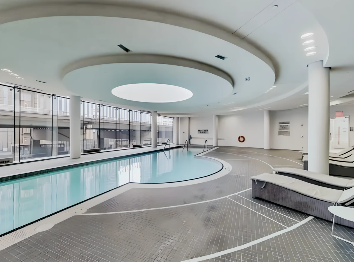 York St & Bremner Blvd 0