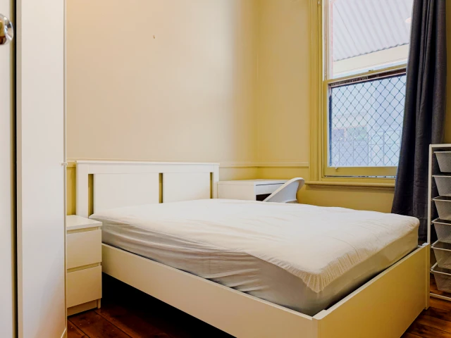 33 Hobsons Place