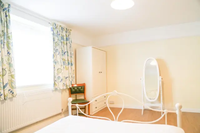 Entire Place·3B···15 South Street 3