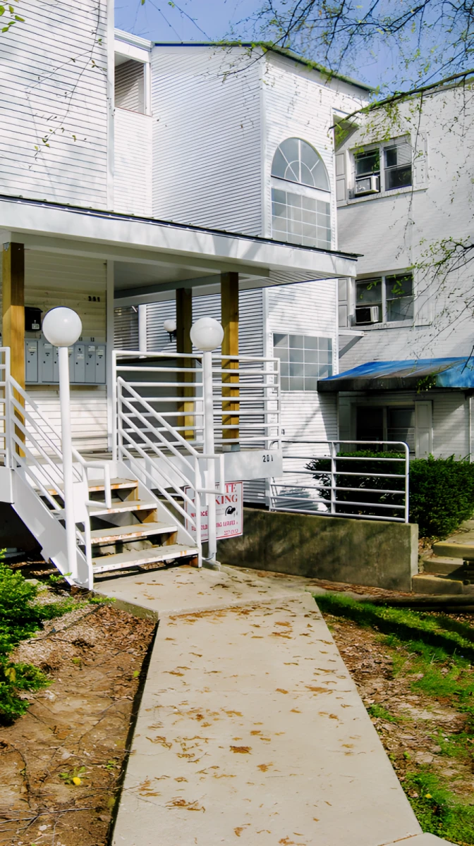 714 W Elm St Urbana IL 0