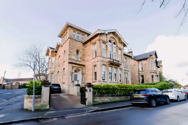 Dundonald Road, Dowanhill G12 9LJ