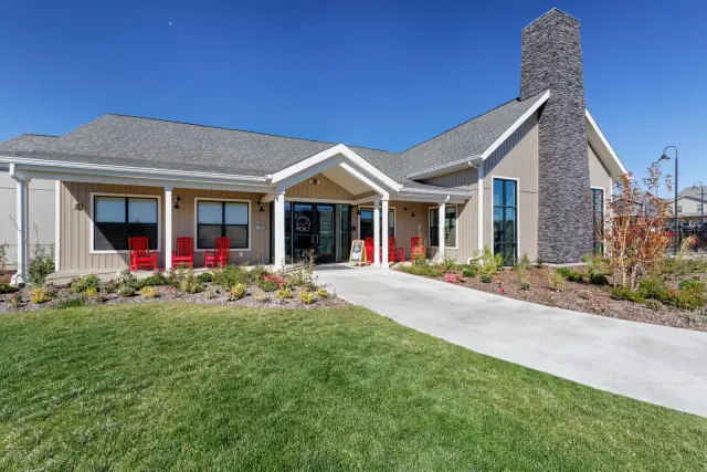 Yugo Pullman Hills 1