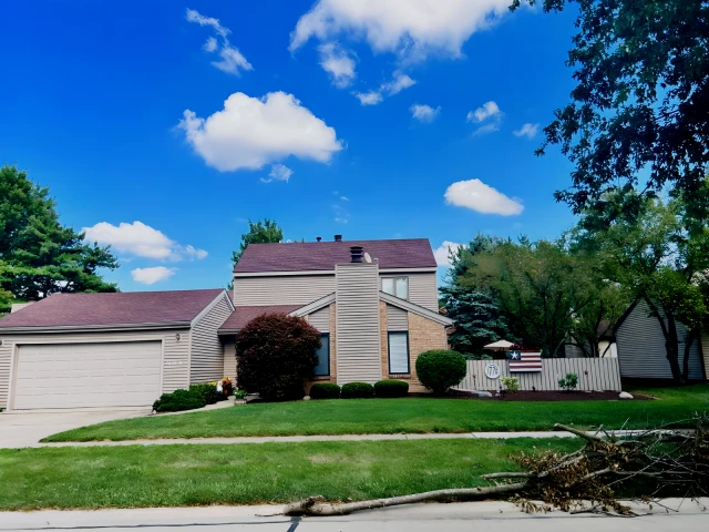 1604B Lyndhurst Dr. , Savoy, IL 61874 3