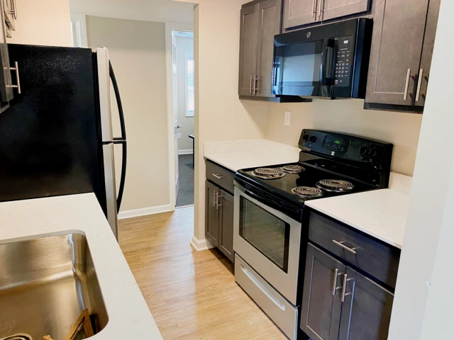 106 S Gregory Street, Urbana, IL 61801 1