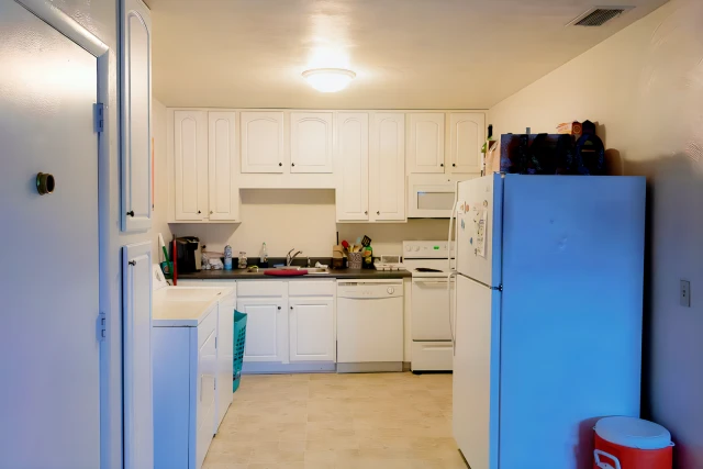 300 McDonald Street Apartments 4