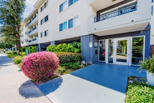 235 N. Valley Street 2