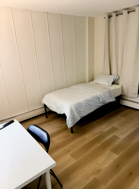 15 Avenue SW & 12 Street SW 4