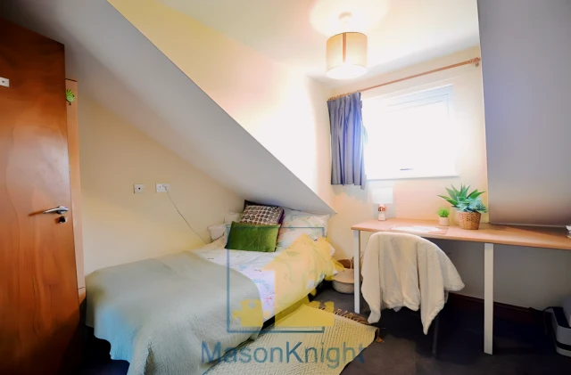 Entire Place·6B2B···9 Rose Cottage, Hubert Road 2