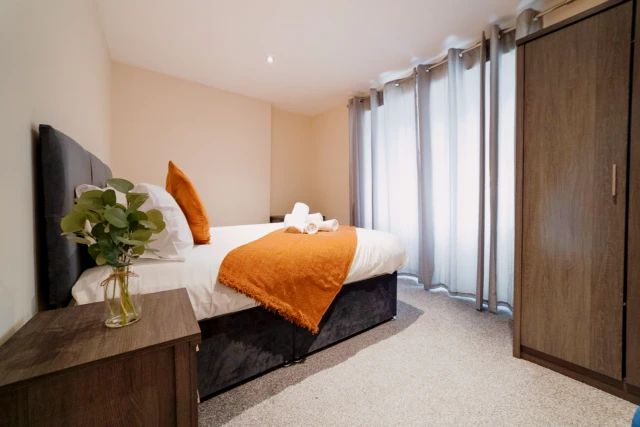 SL-Regency Square Brighton 4