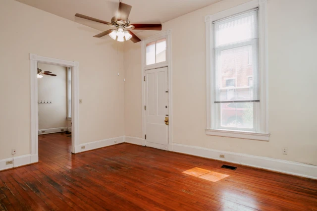 213-215 E. University 4