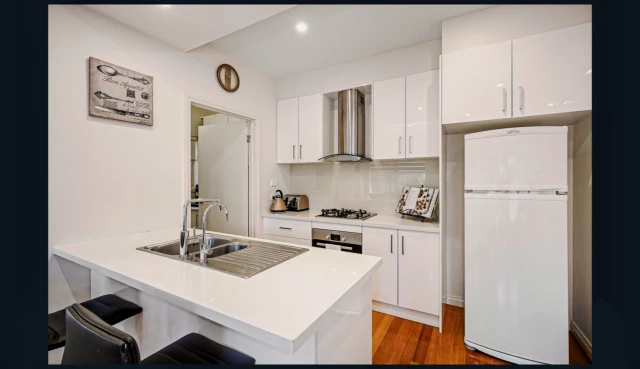 146 Station Street 2